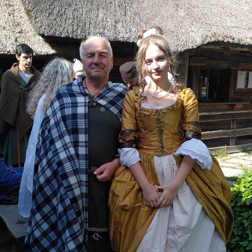 Historische Modenschau Mitterkirchen